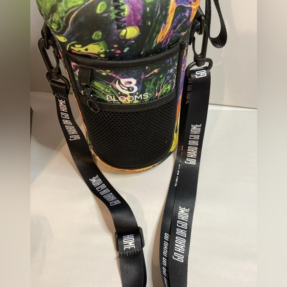NEW- 2.2 Liter Sports Water Bottle w/ Strap, Sleeve, Straw, Lid Leakproof Green - Picture 3 of 7